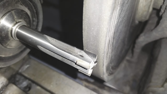 金剛石鉸刀流動(dòng)電鍍的電鍍過程分析